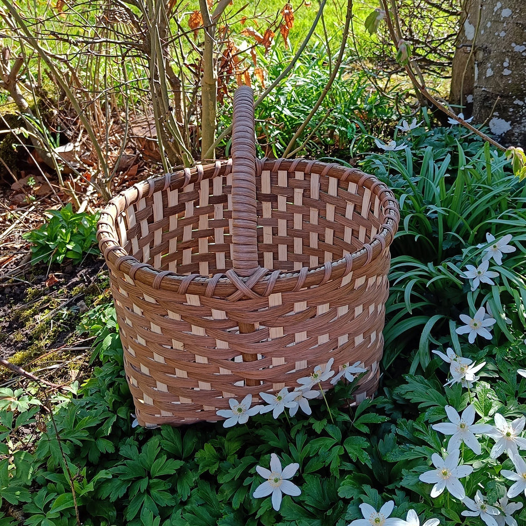 Kibbervævet kurv med hank